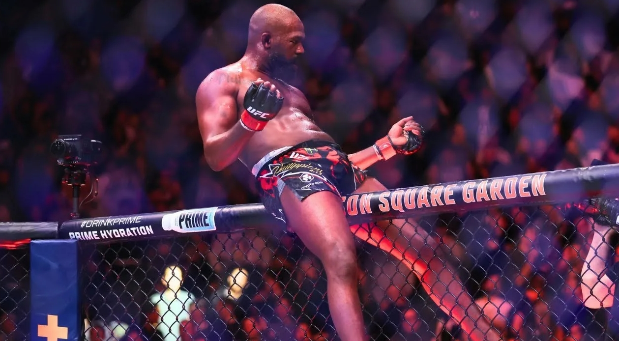 Con Cons İlya Topuriyanın Yüngül Çəki Potensialı haqqında UFC Çempionundan Xəbərdarlıq