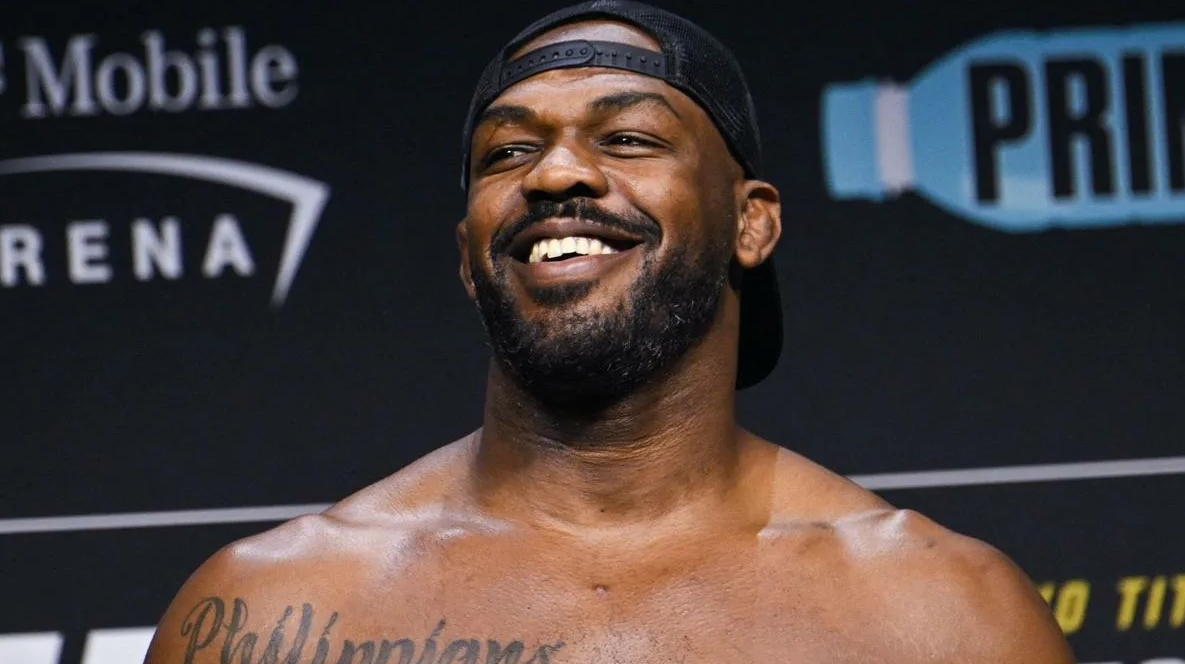 John Jones, ağır çəki tituluna sahib olduğu müddətdə UFC